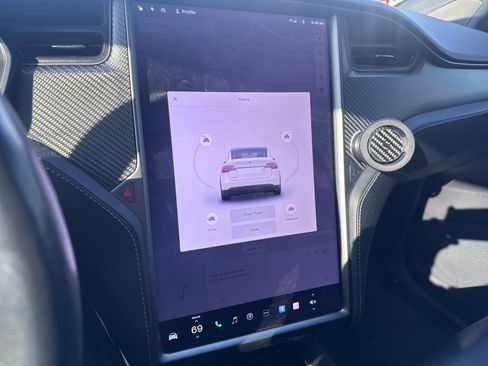 Used 2019 Tesla Model X P100D image 16