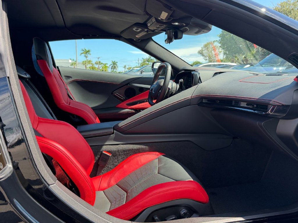 Used 2024 Chevrolet Corvette Stingray Preferred Conv w/ Stealth Interior Trim Package RWD image 16