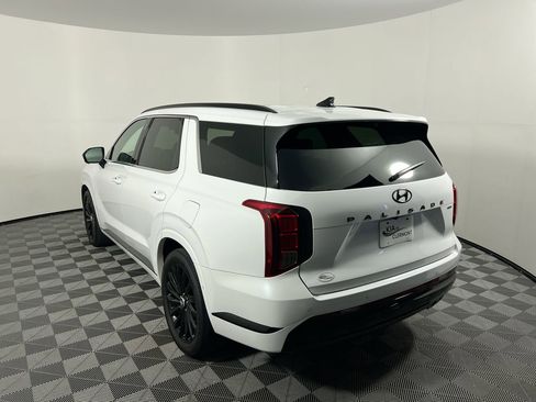 Used 2024 Hyundai Palisade Calligraphy image 5