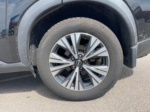Used 2023 Nissan Rogue SV w/ SV Premium Package AWD/4WD image 23