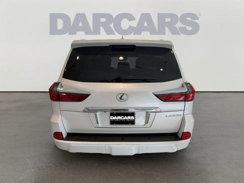 Used 2019 Lexus LX 570 4WD w/ Luxury Package image 5