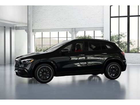 New 2026 Mercedes-Benz GLA 35 AMG 4MATIC image 36