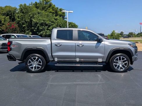 Used 2024 Chevrolet Colorado Z71 w/ Advanced Trailering Package AWD/4WD image 8