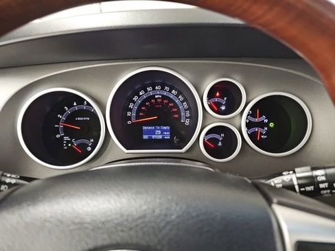 Used 2017 Toyota Sequoia Platinum AWD/4WD image 19