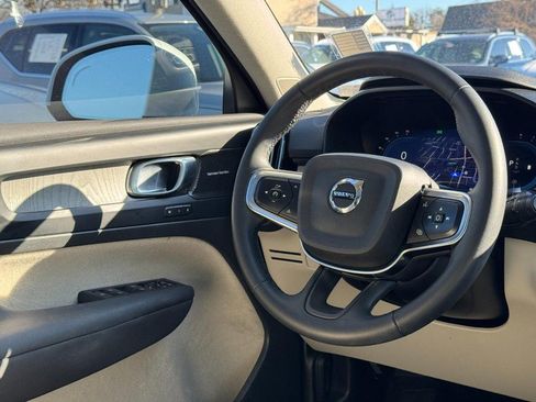 Certified 2023 Volvo XC40 B5 Plus w/ Protection Package Premier image 13