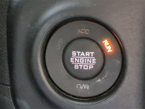 Certified 2022 Jeep Gladiator Rubicon w/ Auxiliary Switch Group image 31