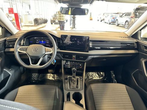 Used 2025 Volkswagen Jetta S image 21