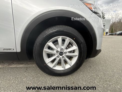 Used 2019 Kia Sorento LX image 21