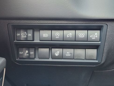 New 2026 Toyota Tundra Platinum AWD/4WD image 22