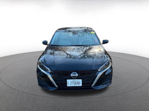 Used 2025 Nissan Altima 2.5 SV image 4