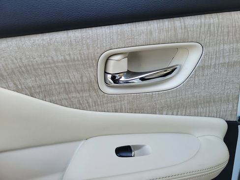 Certified 2024 Nissan Murano SL FWD image 20