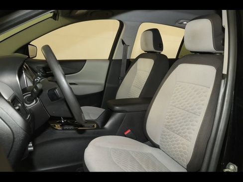 Used 2019 Chevrolet Equinox LS w/ LS Convenience Package AWD/4WD image 20