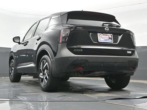 Used 2025 Nissan Kicks SV w/ Charging Package FWD image 23