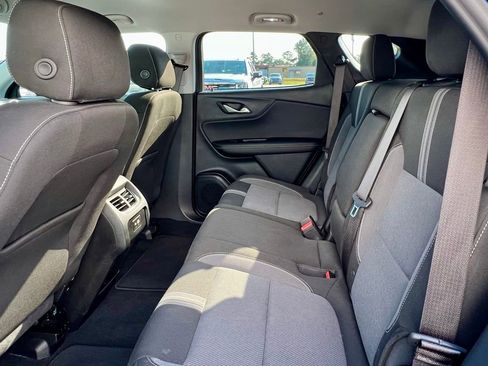 Used 2025 Chevrolet Blazer LT image 19