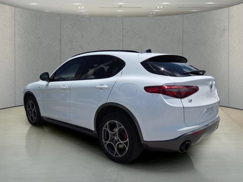 Used 2022 Alfa Romeo Stelvio Ti AWD/4WD image 7
