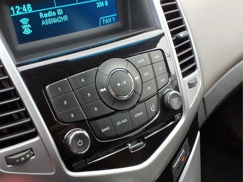 Used 2014 Chevrolet Cruze LS FWD image 11