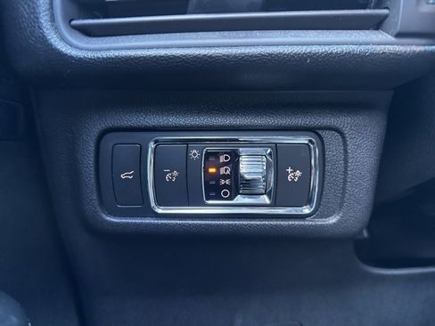 Used 2020 Lincoln Corsair AWD w/ Premium Package image 9