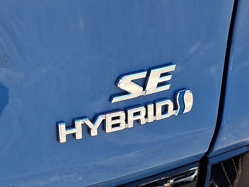 Used 2023 Toyota RAV4 SE w/ SE Grade Weather Package AWD/4WD image 31