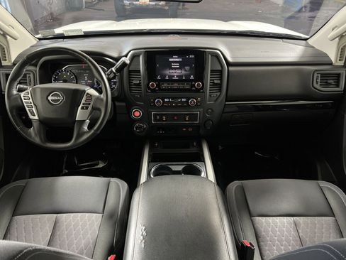 Used 2024 Nissan Titan SV w/ SV Convenience Package image 22