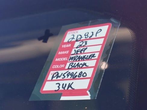Used 2023 Jeep Wrangler Unlimited Sahara AWD/4WD image 40