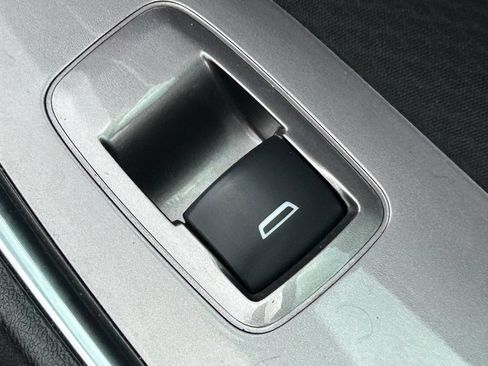 Used 2020 Chevrolet Malibu LT FWD image 36