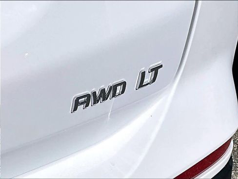 Used 2022 Chevrolet Equinox LT image 27