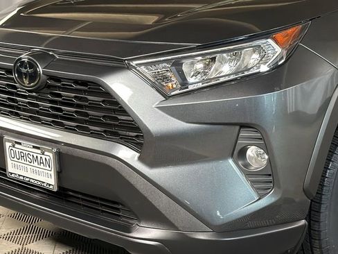 Used 2021 Toyota RAV4 XLE w/ Convenience Package image 3