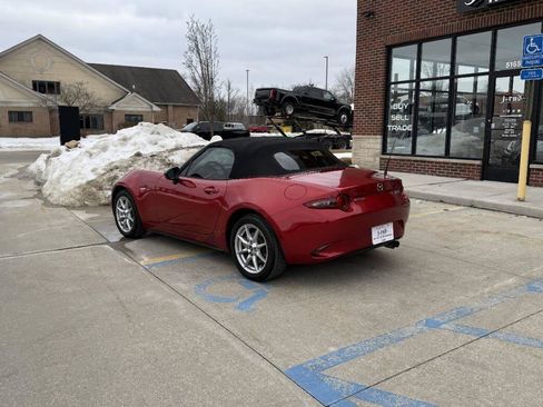 Used 2017 MAZDA MX-5 Miata Sport image 16