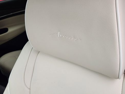 Certified 2024 Buick Enclave Avenir w/ Avenir Technology Package image 18