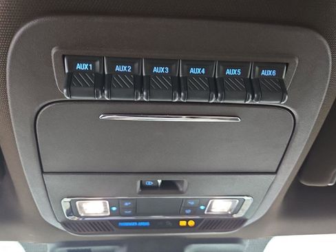 Used 2024 Ford F250 King Ranch w/ FX4 Off-Road Package image 17