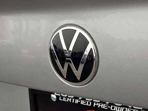 Used 2024 Volkswagen Jetta SE FWD image 29