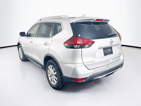 Used 2020 Nissan Rogue S w/ Special Edition Package FWD image 4
