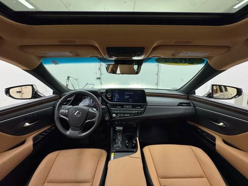 Used 2024 Lexus ES 350 w/ Premium Package FWD image 3