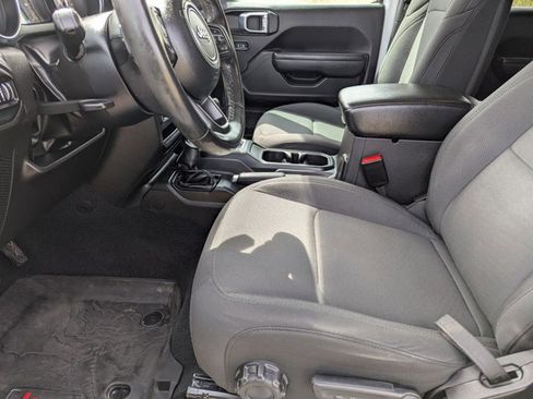 Used 2022 Jeep Gladiator Sport AWD/4WD image 14