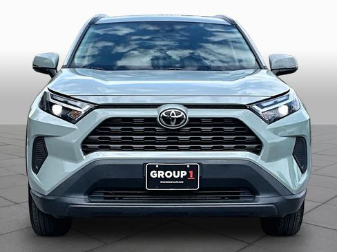 Used 2023 Toyota RAV4 XLE AWD/4WD image 4
