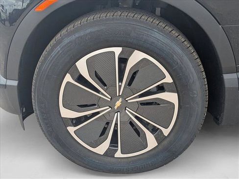 New 2025 Chevrolet Blazer EV LT image 9