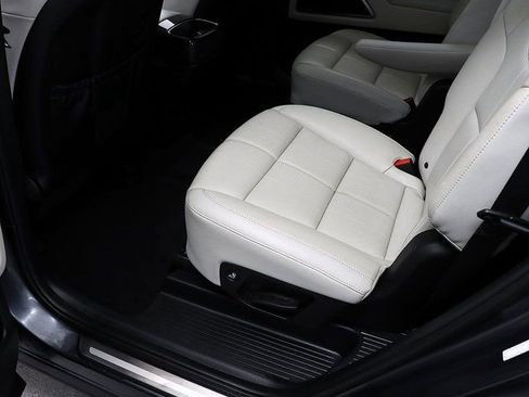 Used 2024 Kia Telluride SX image 28