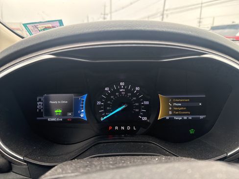 Used 2019 Ford Fusion SE image 25