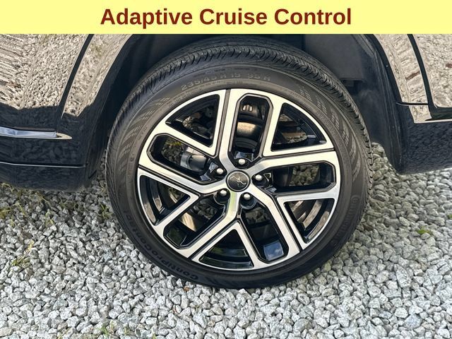 Used 2025 Jeep Compass Limited w/ Elite Group AWD/4WD image 9