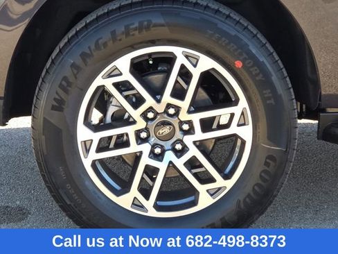 New 2025 Ford Expedition Active image 9