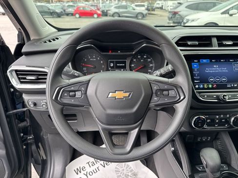 Used 2023 Chevrolet TrailBlazer LT w/ Convenience Package image 14
