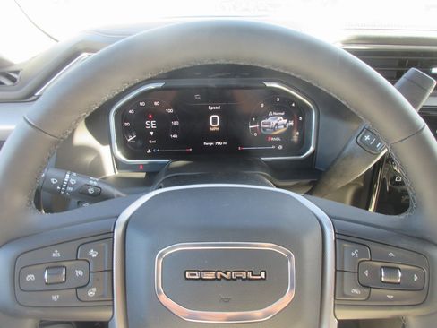 New 2026 GMC Sierra 3500 Denali w/ Denali Reserve Package image 19