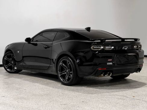 Used 2019 Chevrolet Camaro SS RWD image 7