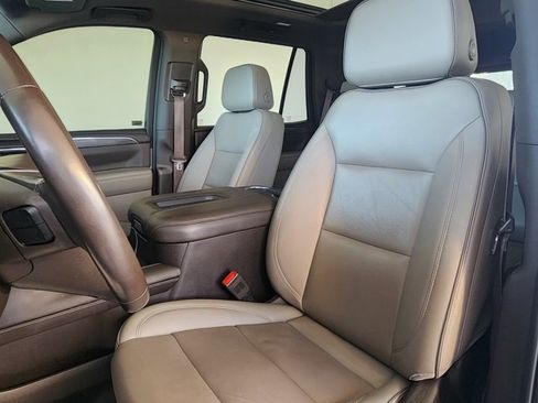 Used 2023 GMC Yukon SLT image 12
