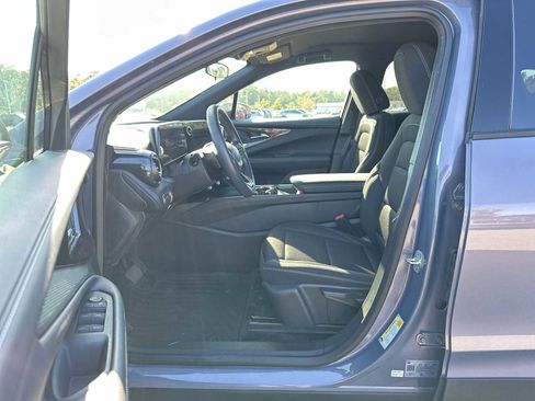 New 2025 Chevrolet Blazer EV LT image 16