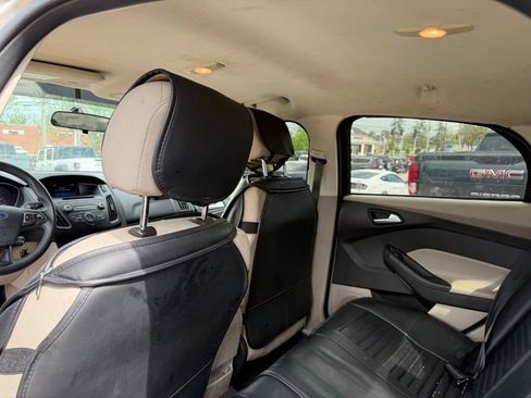 Used 2015 Ford Focus SE image 22