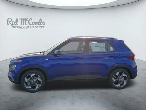 New 2025 Hyundai Venue SEL image 2