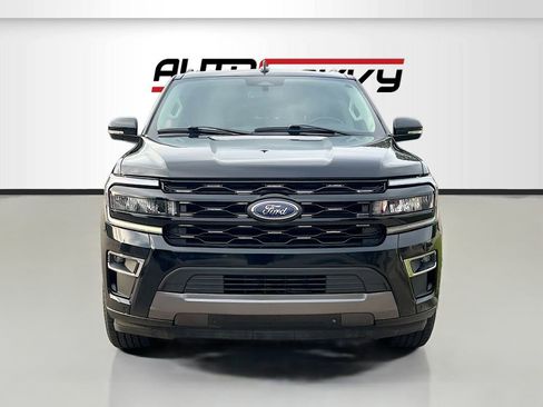 Used 2024 Ford Expedition Limited AWD/4WD image 2