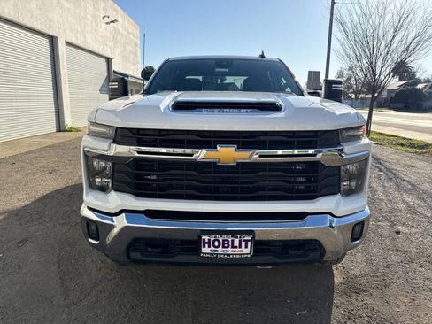 Used 2024 Chevrolet Silverado 2500 LT image 8