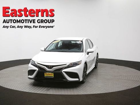 Used 2024 Toyota Camry SE image 92